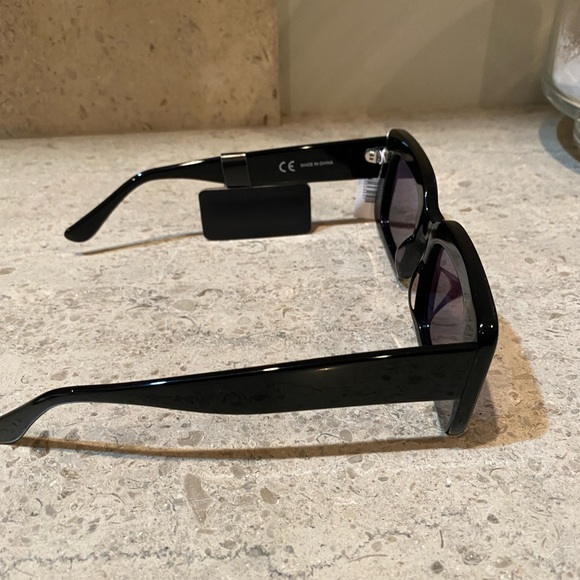 J. Crew Oversized Rectangle Sunglasses - Picture 10 of 11